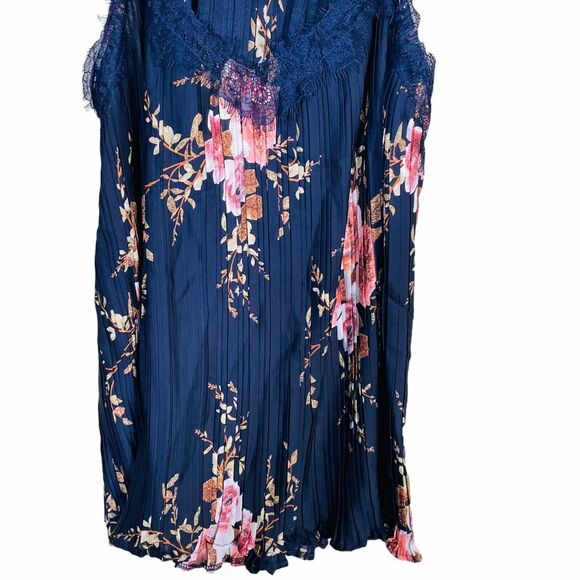 Bishop + Young Blue Floral Accordion Tank Top NWOT Size Small - Picture 4 of 8